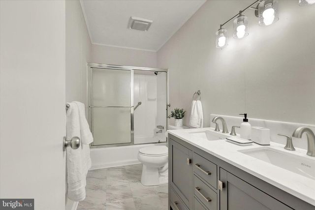 1370 3RD AVENUE, Chambersburg, PA 17201