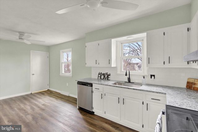 1370 3RD AVENUE, Chambersburg, PA 17201