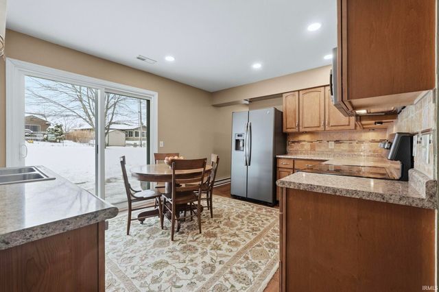 107 Mcintyre Drive, Auburn, IN 46706