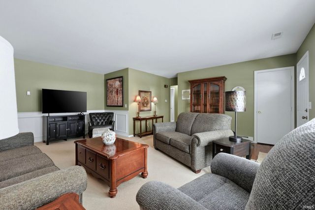 107 Mcintyre Drive, Auburn, IN 46706