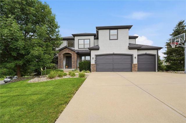 9314 W 163RD Terrace, Overland Park, KS 66085