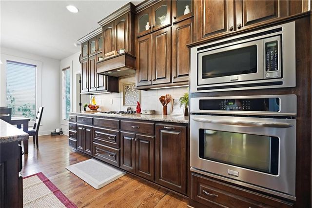 9314 W 163RD Terrace, Overland Park, KS 66085