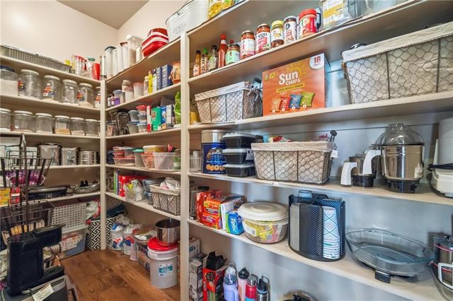 9314 W 163RD Terrace, Overland Park, KS 66085