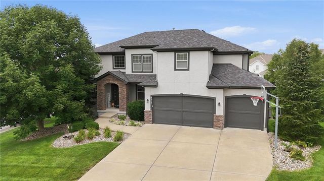 9314 W 163RD Terrace, Overland Park, KS 66085