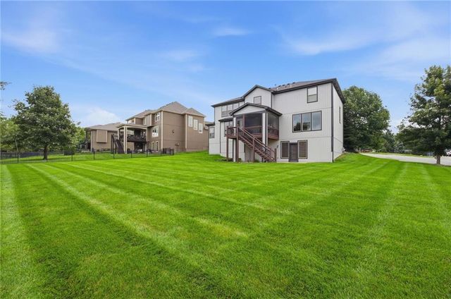 9314 W 163RD Terrace, Overland Park, KS 66085