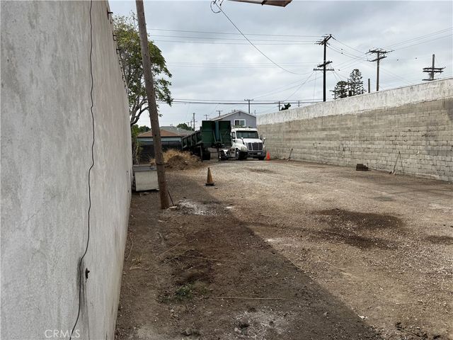 1122 E Firestone, Los Angeles, CA 90001