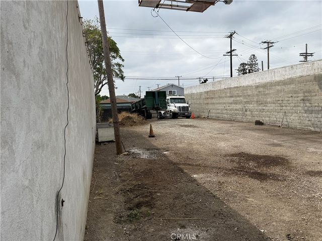 1122 E Firestone, Los Angeles, CA 90001