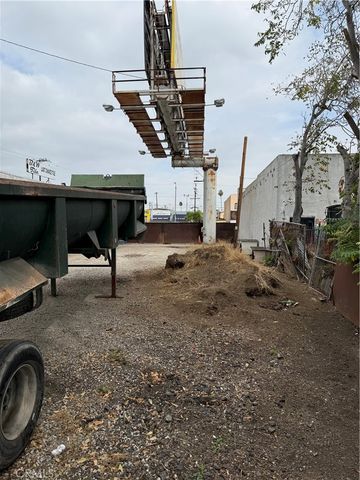1122 E Firestone, Los Angeles, CA 90001