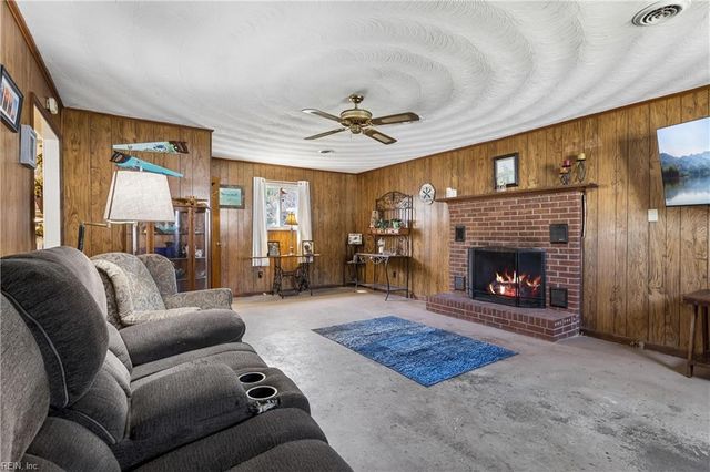 2824 Country Club DR, Suffolk, VA 23435