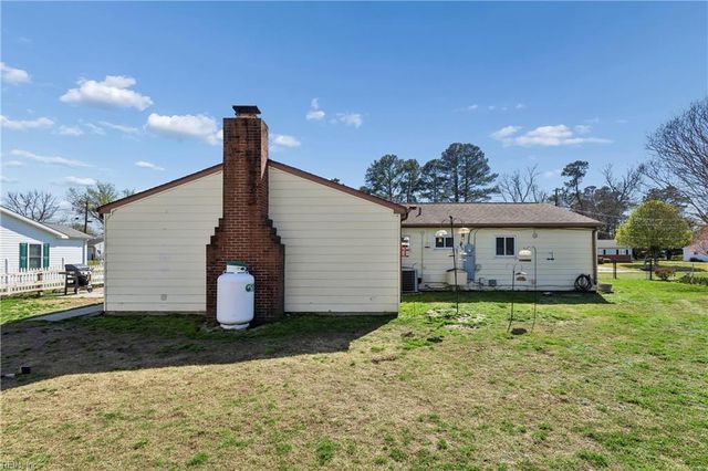 2824 Country Club DR, Suffolk, VA 23435