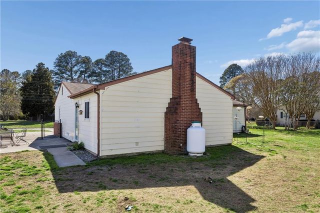 2824 Country Club DR, Suffolk, VA 23435