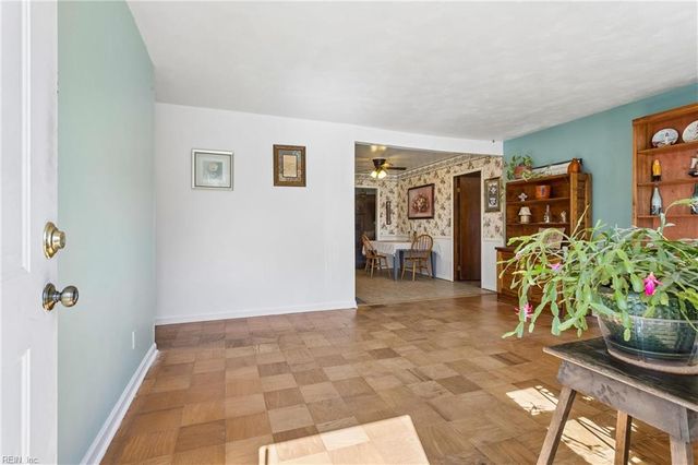 2824 Country Club DR, Suffolk, VA 23435