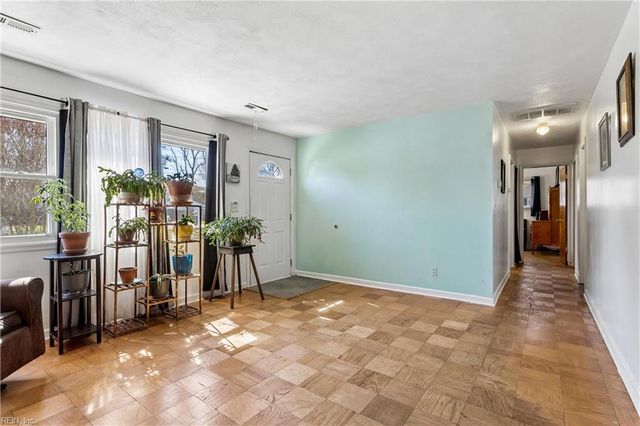 2824 Country Club DR, Suffolk, VA 23435