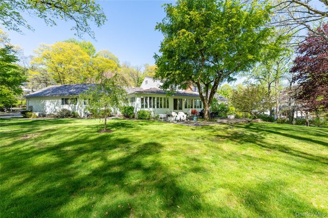 16 Carolyn Place, Armonk, NY 10504