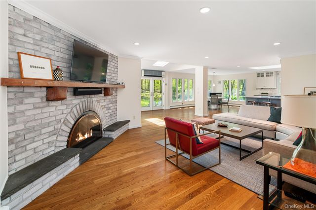 16 Carolyn Place, Armonk, NY 10504