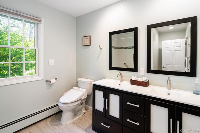 16 Carolyn Place, Armonk, NY 10504
