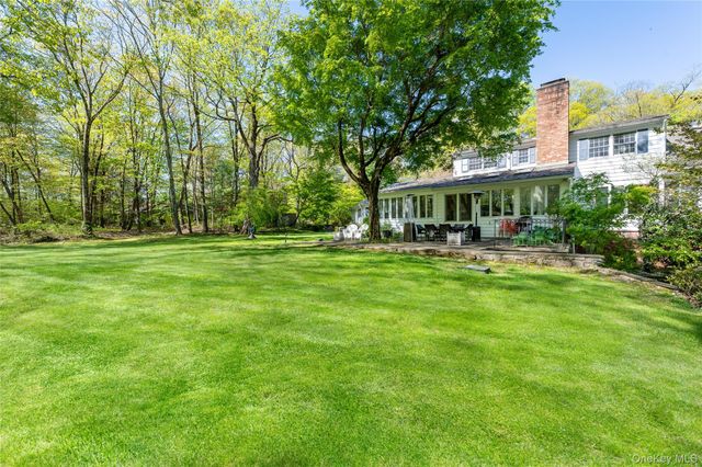 16 Carolyn Place, Armonk, NY 10504