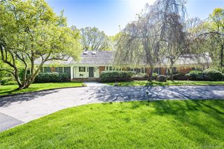 16 Carolyn Place, Armonk, NY 10504