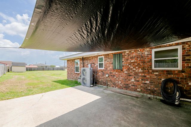 210 Rural Drive, Bourg, LA 70343