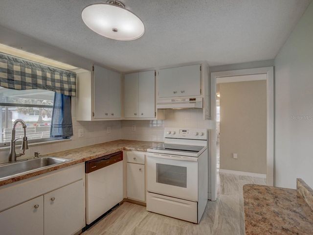 10320 HONEYSUCKLE LANE, Port Richey, FL 34668