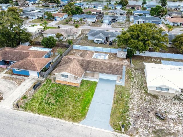 10320 HONEYSUCKLE LANE, Port Richey, FL 34668