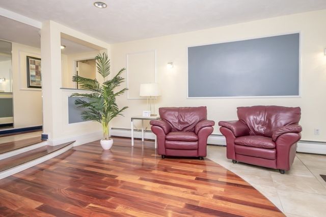 50 Green St 207, Brookline, MA 02446