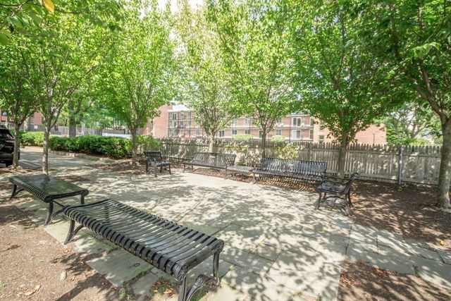 50 Green St 207, Brookline, MA 02446