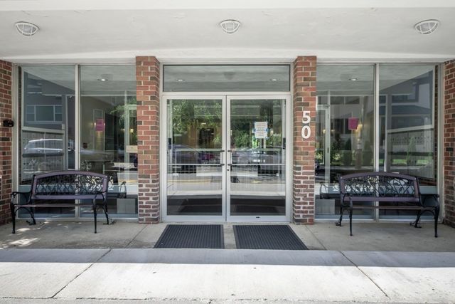 50 Green St 207, Brookline, MA 02446