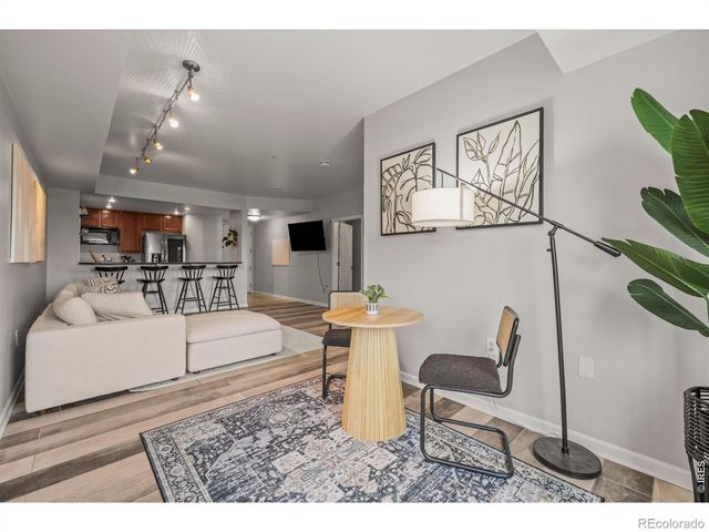 975 N Lincoln Street 11H, Denver, CO 80203
