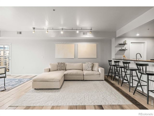 975 N Lincoln Street 11H, Denver, CO 80203
