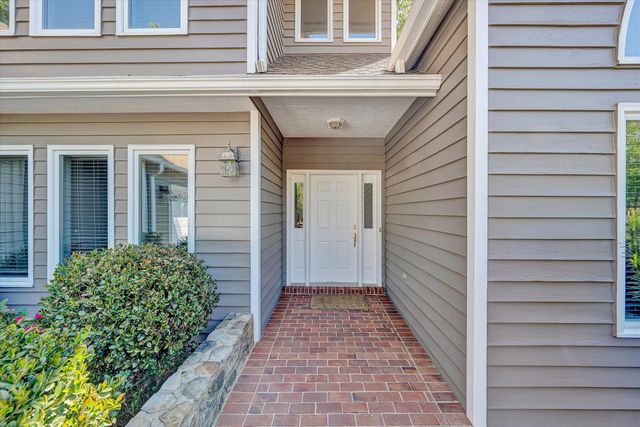 25 Findlay CIR, Penhook, VA 24137