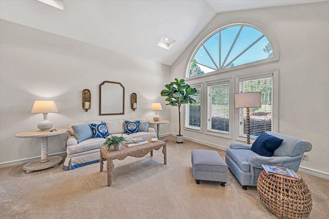 25 Findlay CIR, Penhook, VA 24137