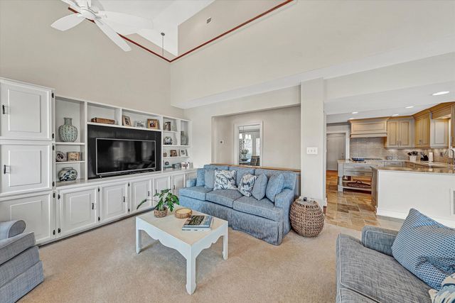 25 Findlay CIR, Penhook, VA 24137