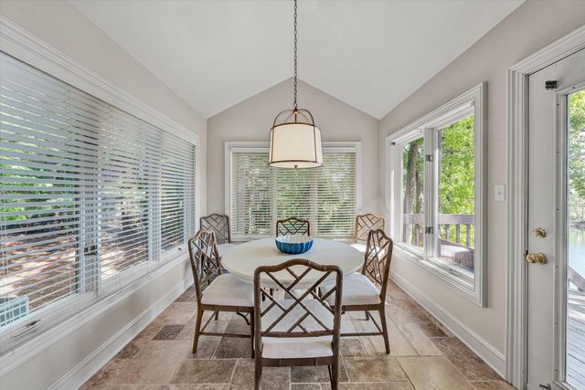 25 Findlay CIR, Penhook, VA 24137