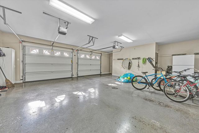 25 Findlay CIR, Penhook, VA 24137