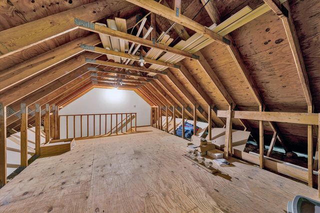 25 Findlay CIR, Penhook, VA 24137