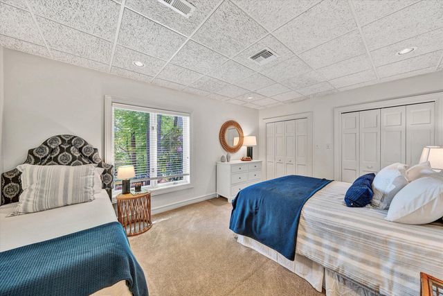 25 Findlay CIR, Penhook, VA 24137