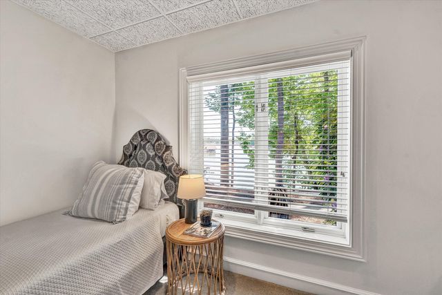 25 Findlay CIR, Penhook, VA 24137