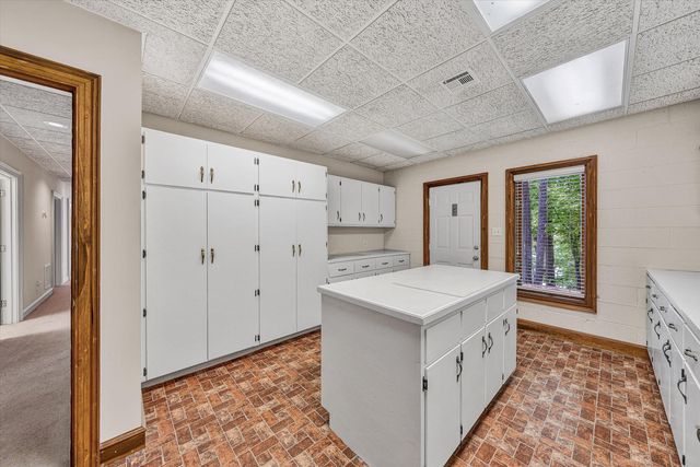 25 Findlay CIR, Penhook, VA 24137