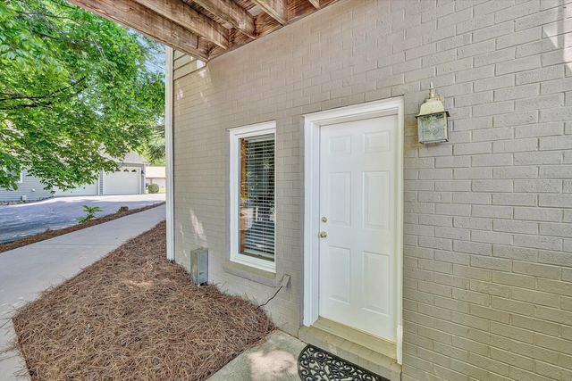 25 Findlay CIR, Penhook, VA 24137