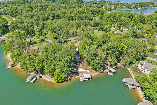 25 Findlay CIR, Penhook, VA 24137
