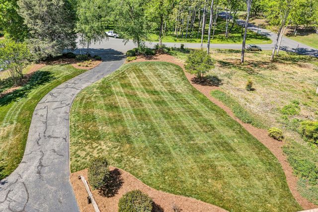 25 Findlay CIR, Penhook, VA 24137