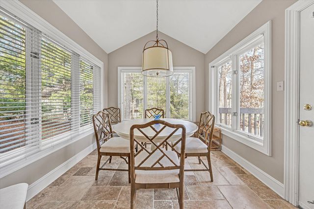 25 Findlay CIR, Penhook, VA 24137
