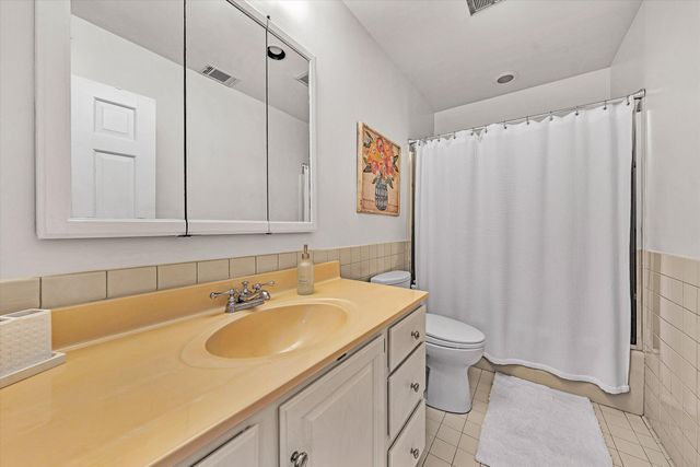 25 Findlay CIR, Penhook, VA 24137