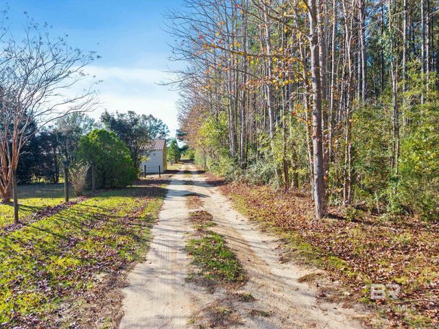 289 Blackwell Lane, Atmore, AL 36502