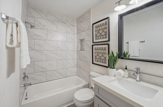 6711 W Gate BLVD B, Austin, TX 78745