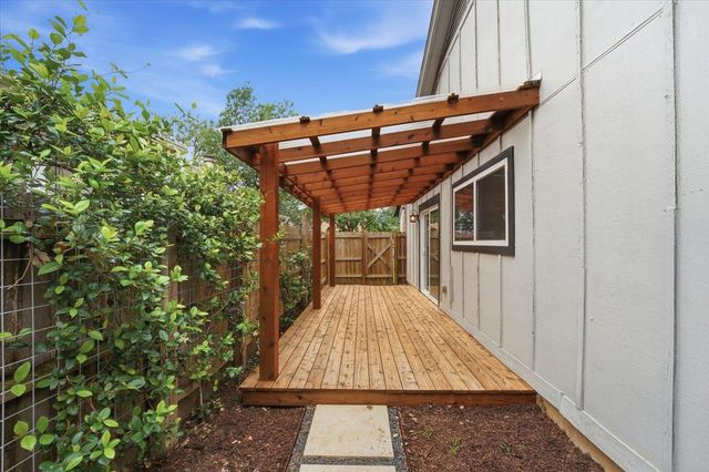 6711 W Gate BLVD B, Austin, TX 78745