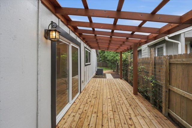 6711 W Gate BLVD B, Austin, TX 78745