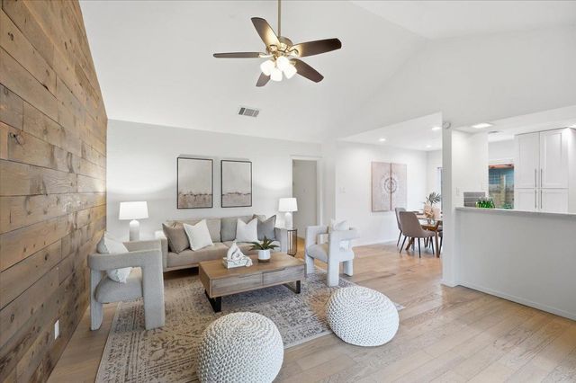 6711 W Gate BLVD B, Austin, TX 78745