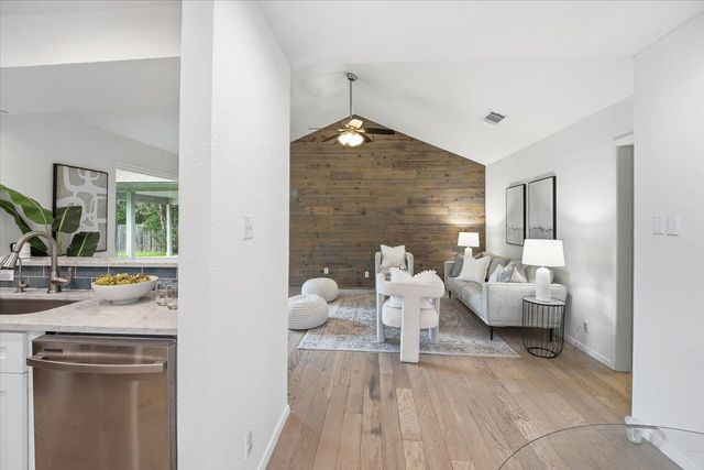 6711 W Gate BLVD B, Austin, TX 78745